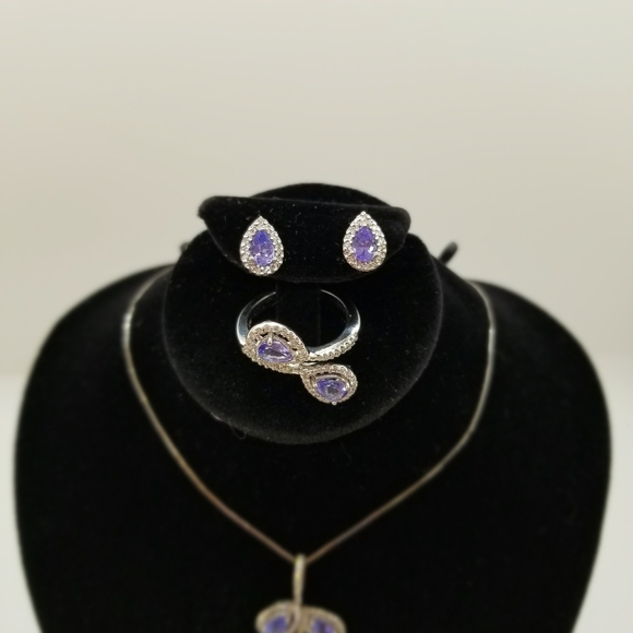 Tanzanite and Diamond Set in 14k White Gold - Picture 3 of 6